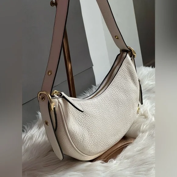 CC439 - Coach Luna Shoulder Bag - Picture 3 of 13